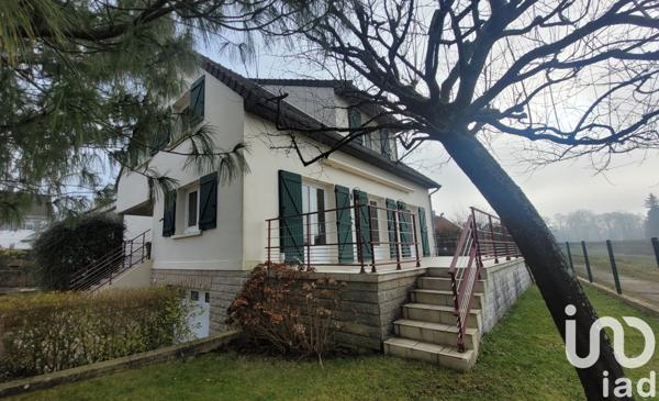 Maison 6 pièces de 150 m² à Ferrières-en-Brie (77164)