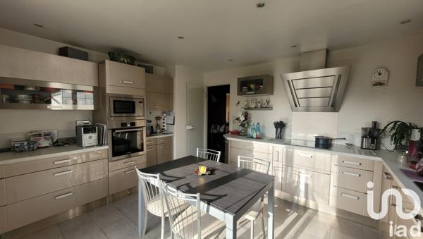 Maison 6 pièces de 150 m² à Ferrières-en-Brie (77164)