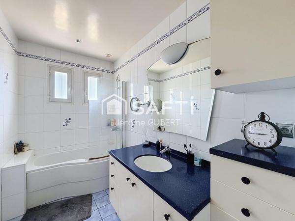 Maison 115 m² – 4 chambres – Sous-sol 100 m² – Terrain 650 m² – Bressuire