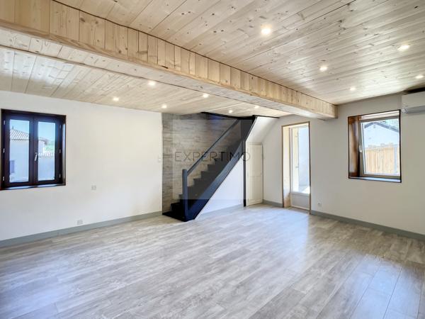 Sainte-Euphémie (01600) Maison de ville de 104.95m² 3 chambres avec terrain 210m². rénovations 2023.