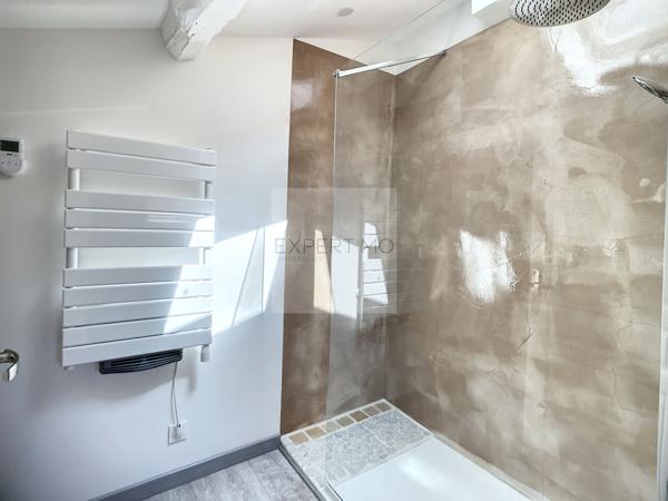 Sainte-Euphémie (01600) Maison de ville de 104.95m² 3 chambres avec terrain 210m². rénovations 2023.