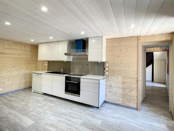 Sainte-Euphémie (01600) Maison de ville de 104.95m² 3 chambres avec terrain 210m². rénovations 2023.