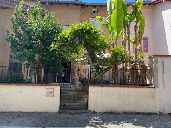 ADORABLE MAISON  JOLIMENT ET ATYPIQUEMENT RENOVEE