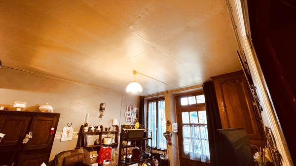 Dornecy (58530) Maison de village comprenant deux logements indépendants située à Dornecy (58530) pour un prix de 77 000 € fra