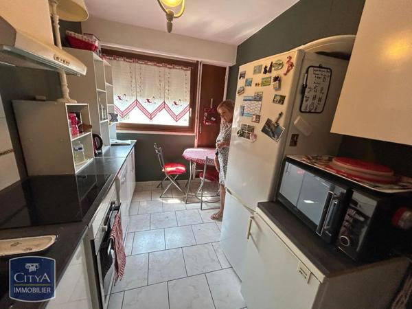 Appartement à louer 4 pièces 71.7m²