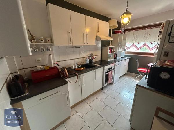 Appartement à louer 4 pièces 71.7m²