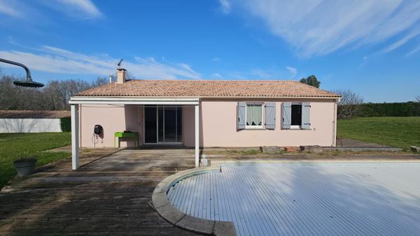 Maison 91m2 - 3 chambres - piscine - 2005 m2 de terrain