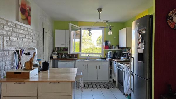 Maison 91m2 - 3 chambres - piscine - 2005 m2 de terrain