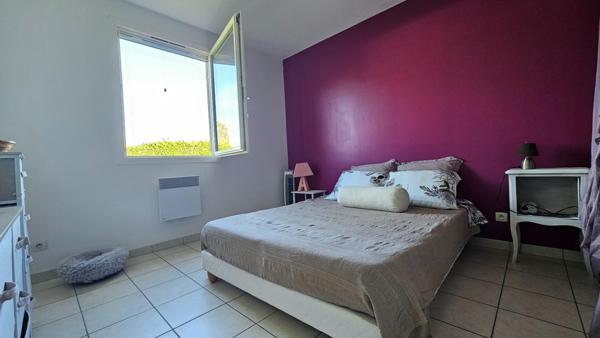 Maison 91m2 - 3 chambres - piscine - 2005 m2 de terrain