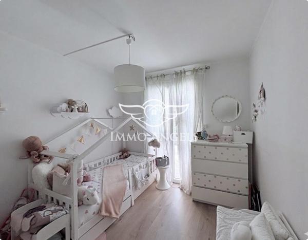 LATTES CENTRE-VILLA 4 CHAMBRES-TERRAIN 448 M2-PISCINE-GARAGE-TRAMWAY