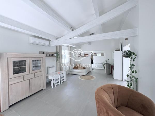 LATTES CENTRE-VILLA 4 CHAMBRES-TERRAIN 448 M2-PISCINE-GARAGE-TRAMWAY