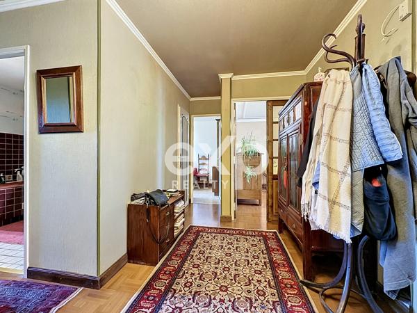 Appartement 100m2 dernier étage avec loggia, Saint-Denis