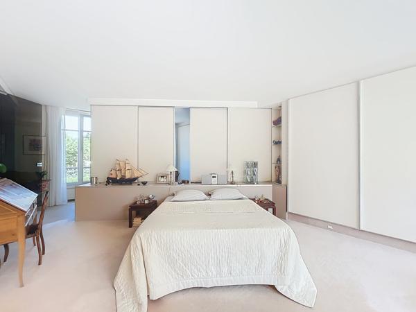 Meaux (77100) VILLA FAMILIALE & SA DEPENDANCE