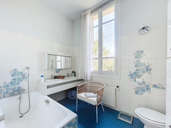 Meaux (77100) VILLA FAMILIALE & SA DEPENDANCE