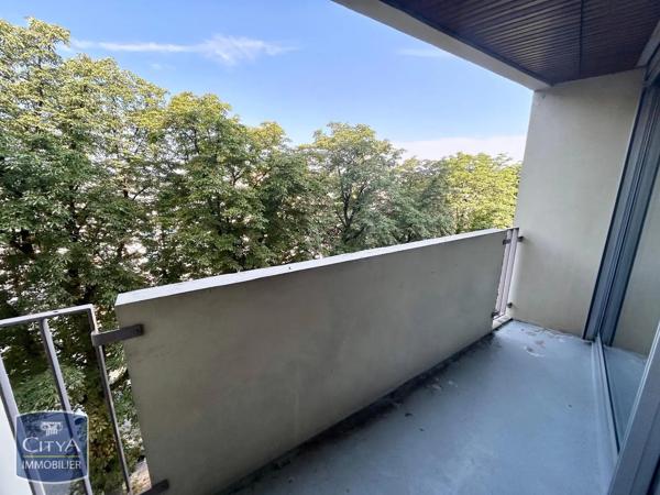 Appartement à louer 2 pièces 46.86m² Le Mans (72000)