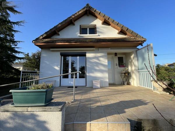 Maison à vendre à Champagné dans la Sarthe (72470), ref : 72033-410