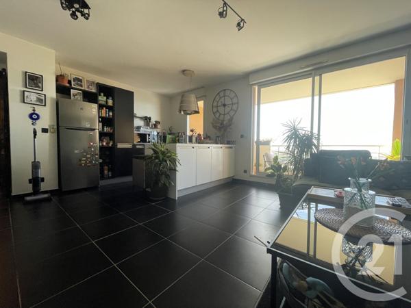 Appartement T3 à vendre  3 pièces - 68,90 m2 MARSEILLE - 13015
