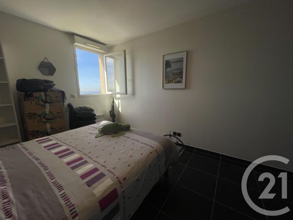 Appartement T3 à vendre  3 pièces - 68,90 m2 MARSEILLE - 13015