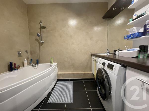 Appartement T3 à vendre  3 pièces - 68,90 m2 MARSEILLE - 13015