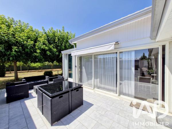 Maison à vendre 6 pièces 177,46 m² Saint-Laurent-des-Vignes