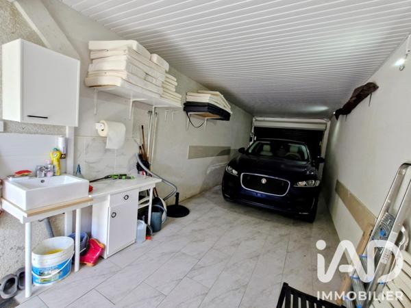Maison à vendre 6 pièces 177,46 m² Saint-Laurent-des-Vignes