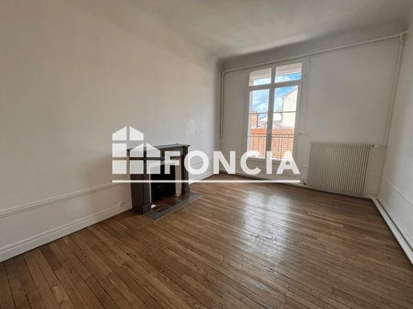 Location Appartement 5 pièces 135.9 m² - 28 cours Jean-Baptiste langlet Reims 51100