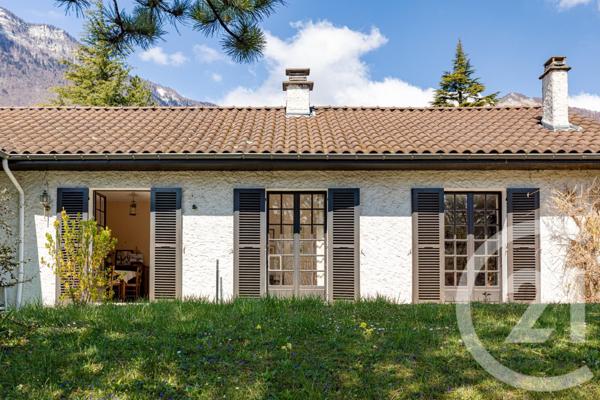 Maison à vendre  5 pièces - 150 m2 ST ISMIER - 38