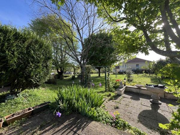 Maison à vendre 90 118 € Châlus 2 p 70 m² DPE G
