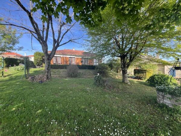 Maison à vendre 90 118 € Châlus 2 p 70 m² DPE G
