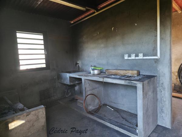 Maison à vendre 3 chambres de 60 m2 habitable LES MAKES (974)