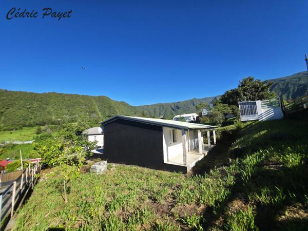 Maison à vendre 3 chambres de 60 m2 habitable LES MAKES (974)