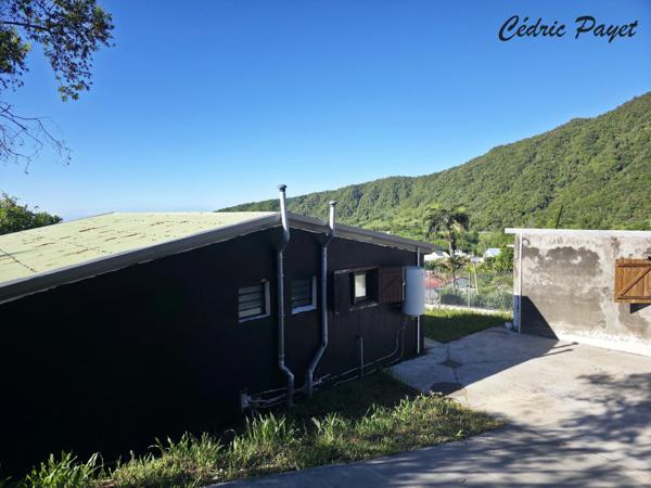 Maison à vendre 3 chambres de 60 m2 habitable LES MAKES (974)