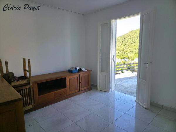 Maison à vendre 3 chambres de 60 m2 habitable LES MAKES (974)