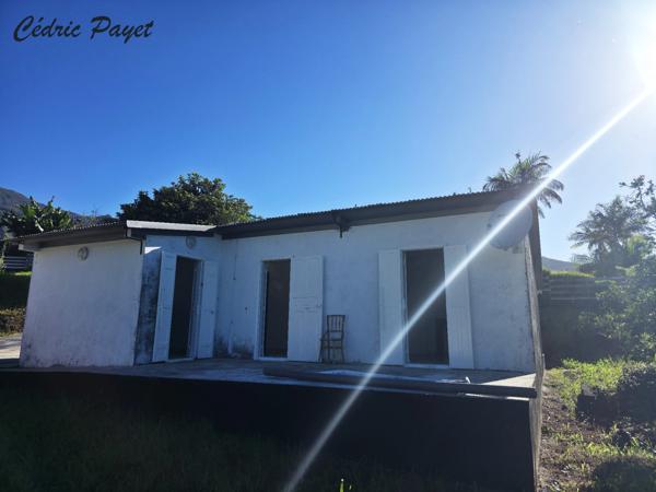 Maison à vendre 3 chambres de 60 m2 habitable LES MAKES (974)