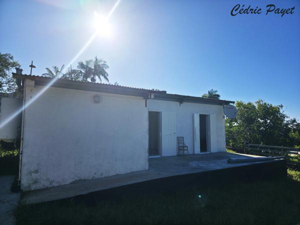 Maison à vendre 3 chambres de 60 m2 habitable LES MAKES (974)