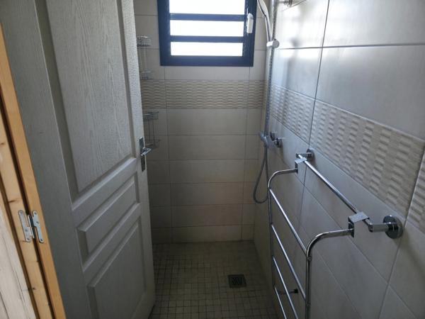 Maison à vendre 3 chambres de 60 m2 habitable LES MAKES (974)