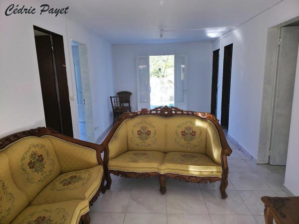 Maison à vendre 3 chambres de 60 m2 habitable LES MAKES (974)