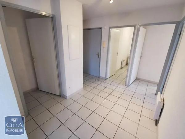 Appartement à louer 3 pièces 74.67m² Saint-Estève (66240)