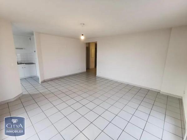 Appartement à louer 3 pièces 74.67m² Saint-Estève (66240)