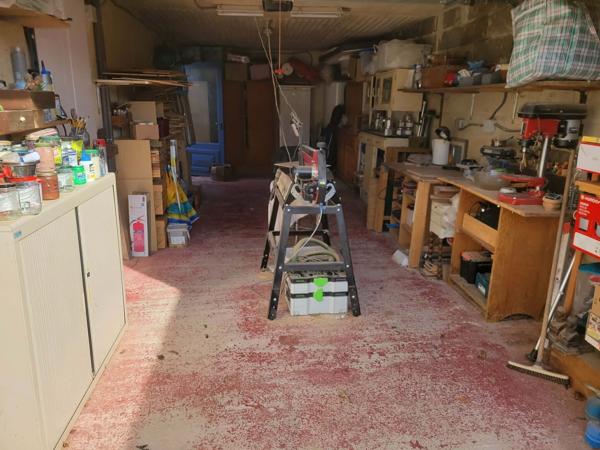 Bray sur Seine, plain pied avec garage sur terrain clos.