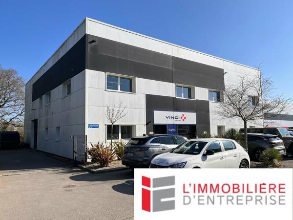 Bureaux de 586m2 à AURAY
