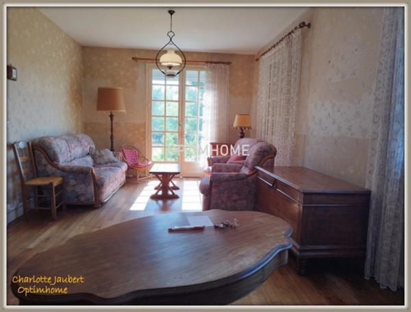 ensemble de 2 maisons en pierre + grange + grand terrain
