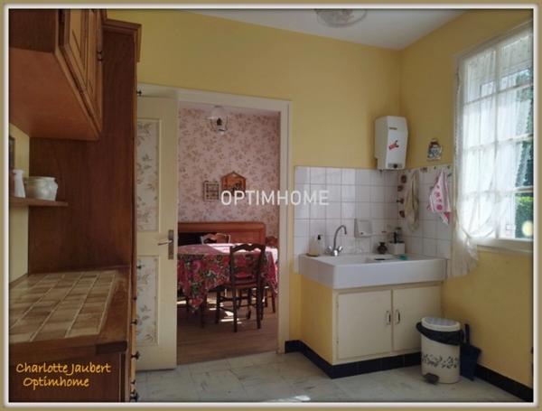 ensemble de 2 maisons en pierre + grange + grand terrain