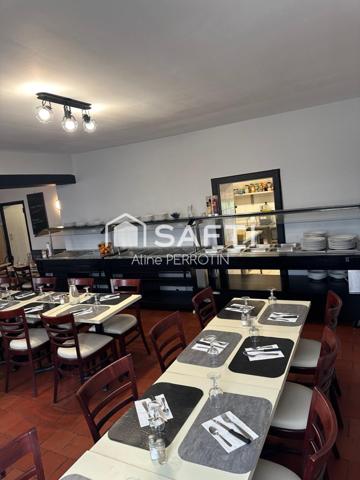 Bar-restaurant routier avec parkings PL