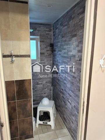 Bar-restaurant routier avec parkings PL