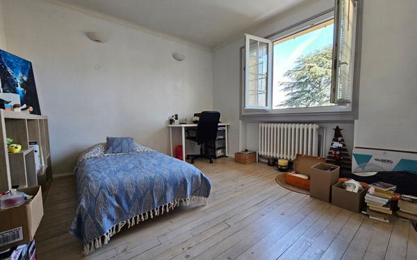 Maison à vendre    5 pièces •  Saint-Étienne