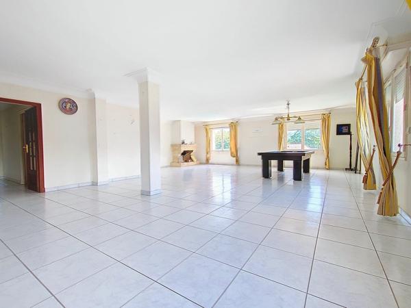 Maison à vendre    9 pièces •  Gelos