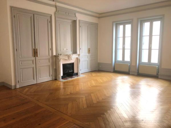 Appartement · Location Villefranche Sur Saone (69400) 4 pièces · 117m²