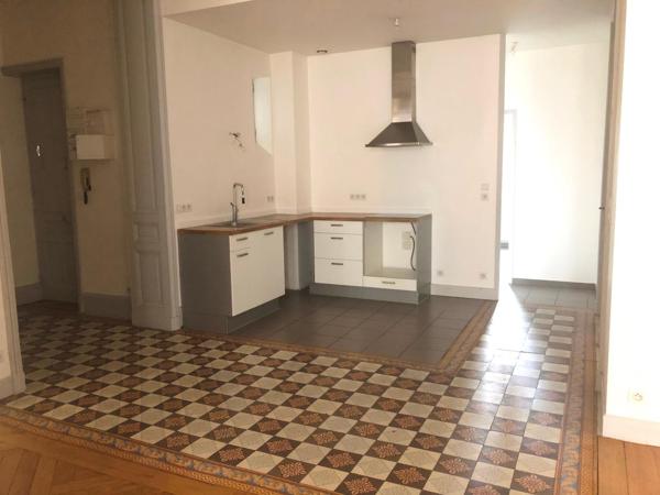 Appartement · Location Villefranche Sur Saone (69400) 4 pièces · 117m²