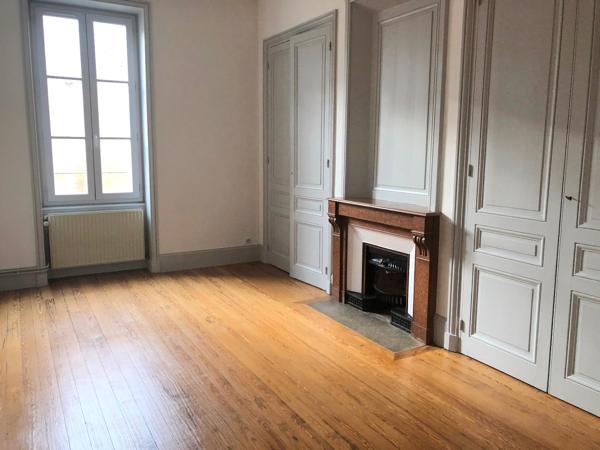 Appartement · Location Villefranche Sur Saone (69400) 4 pièces · 117m²